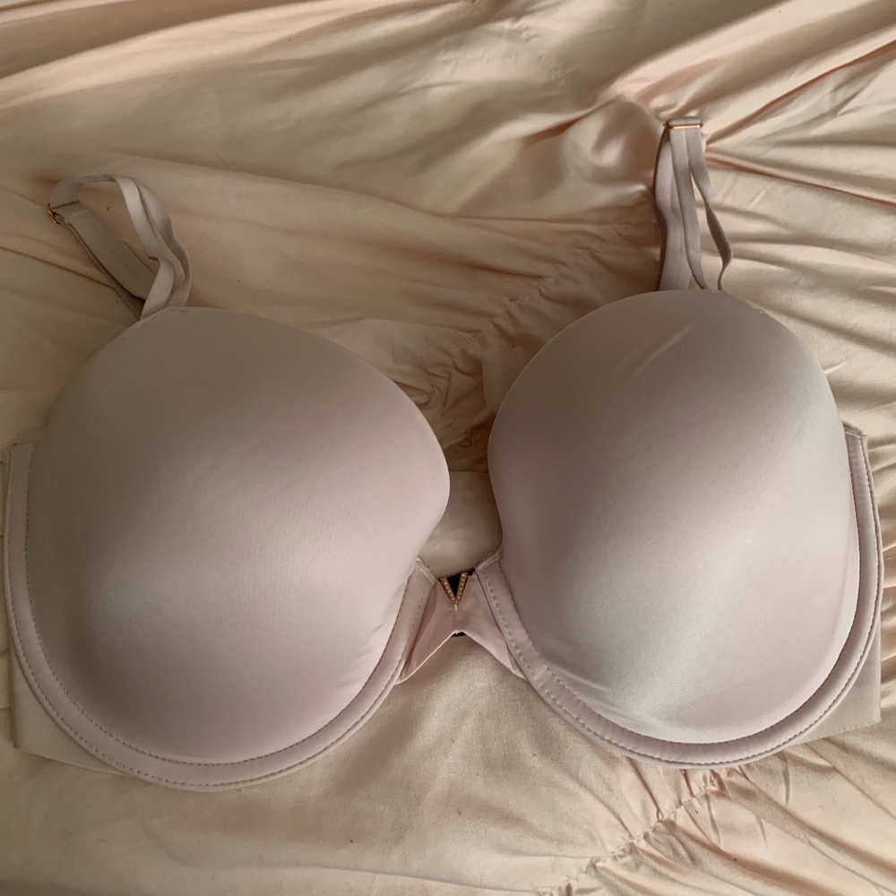Victoria’s Secret Sexy Illusion Lightly Lined Demi